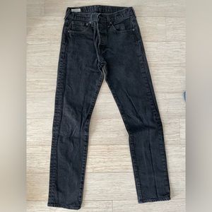 Levi’s 501 Slim Taper